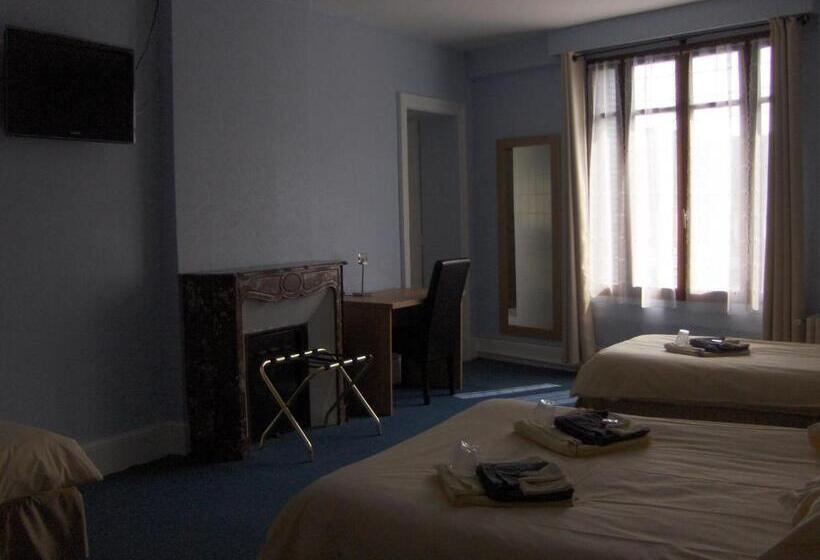 Четырехместный Номер Стандарт, La Tour De Crecy