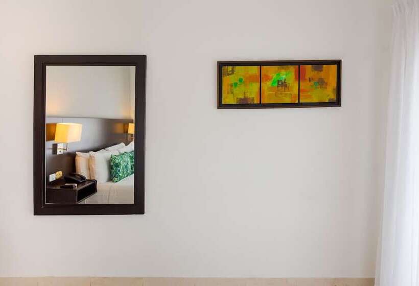 スタンダードトリプルルーム, Manantial Melgar