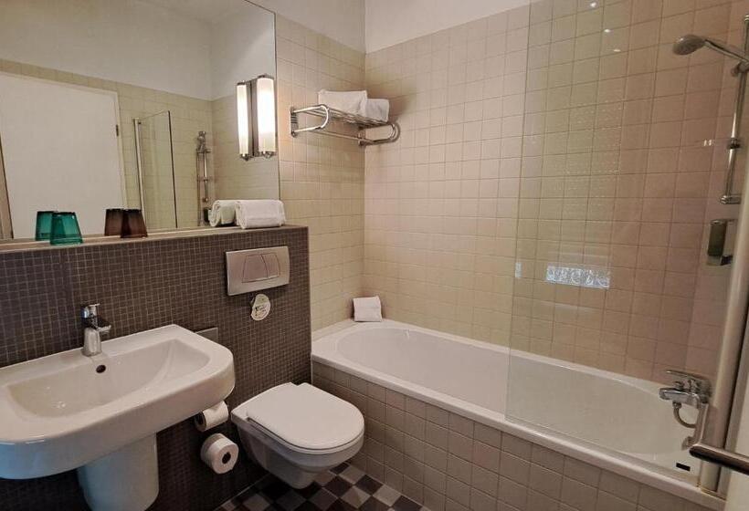 اتاق راحتی, De La Poste