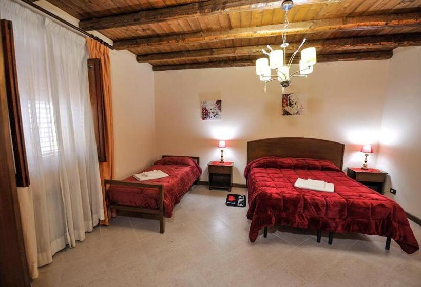 Номер Стандарт Трехместный, Piccolo