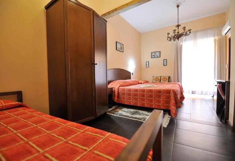 Четырехместный Номер Стандарт, Piccolo