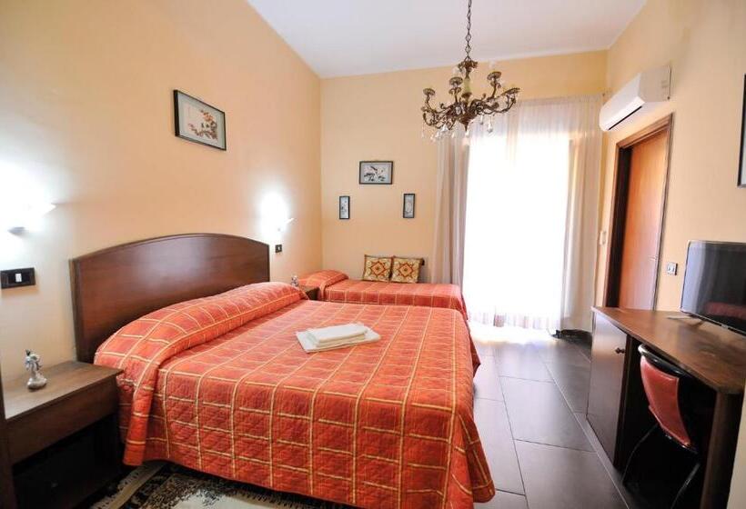 Четырехместный Номер Стандарт, Piccolo