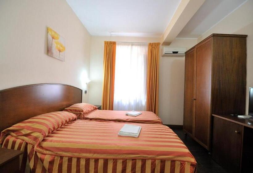 Номер Стандарт, Piccolo