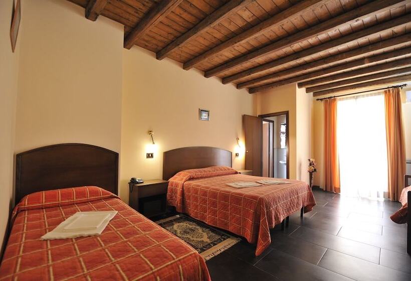 Четырехместный Номер Стандарт, Piccolo