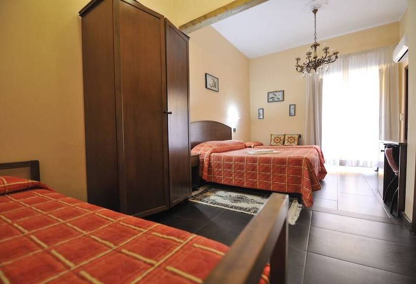 Четырехместный Номер Стандарт, Piccolo