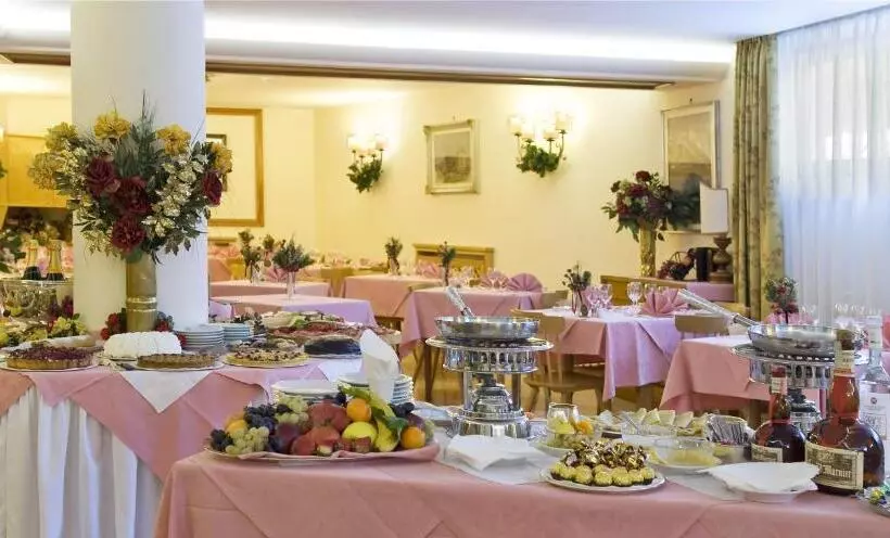 اتاق استاندارد یک نفره, Pontechiesa