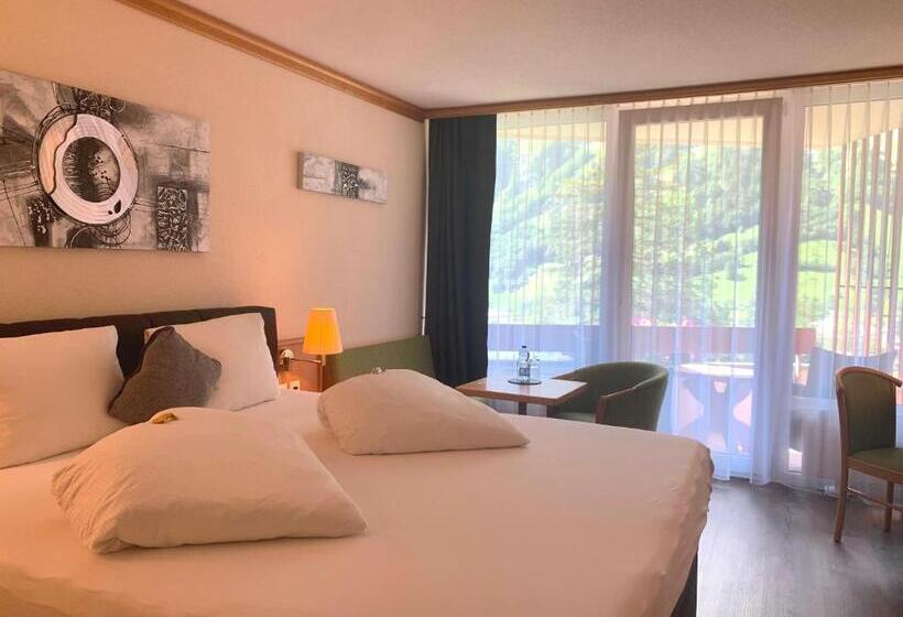 バルコニー付きスタンダードルーム, Quellenhof Leukerbad