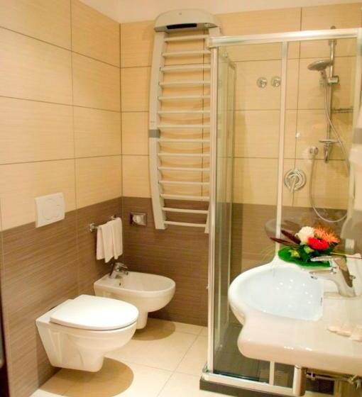 חדר סטנדרט, Risberg