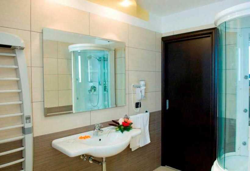 חדר אקונומי, Risberg