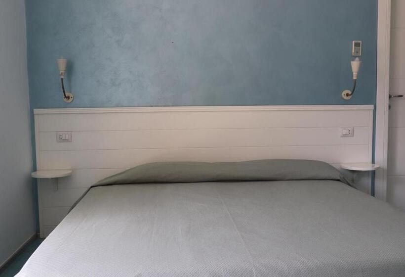 标准间, Rock Garden