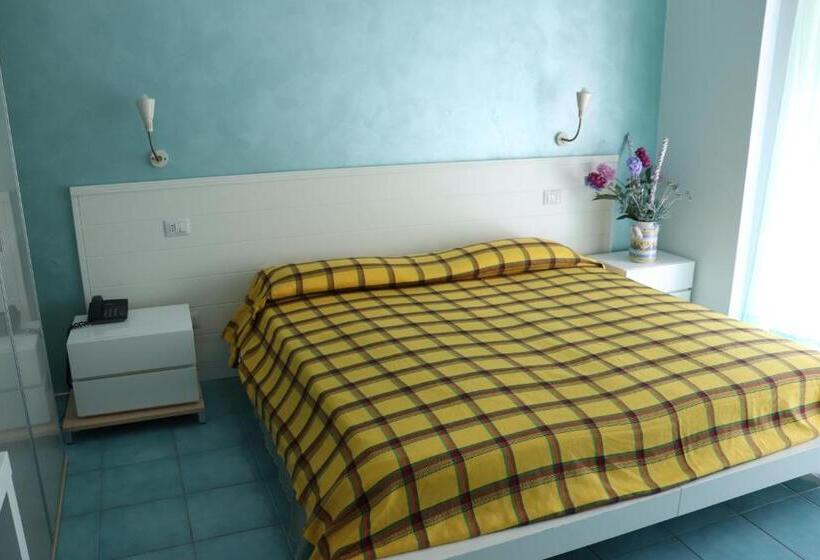 标准间, Rock Garden