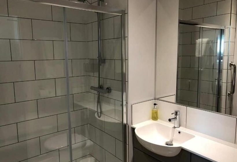 غرفة قياسية إطلالة جانبية علي البحر, Trouville Hotel By Compass Hospitality