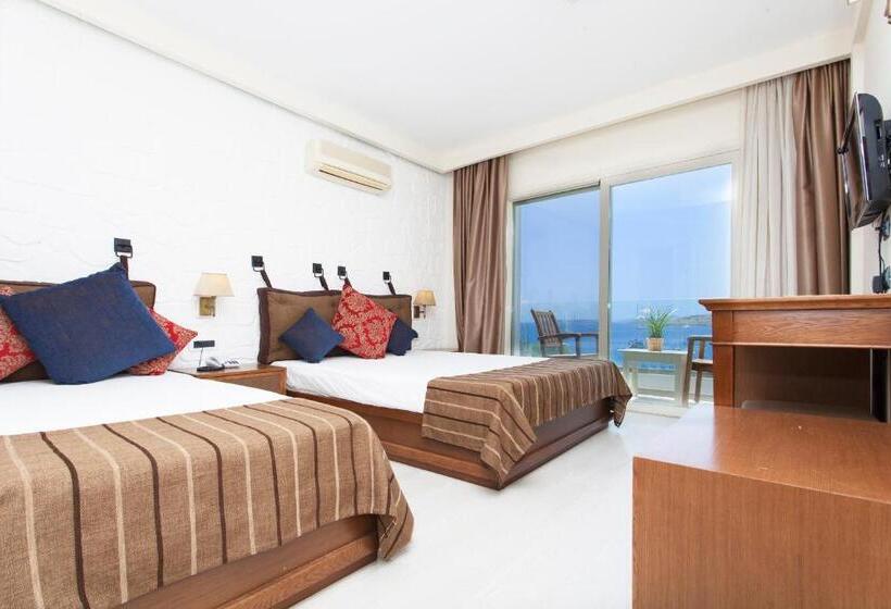Номер Deluxe с Балконом, Bodrum Gulet Otel