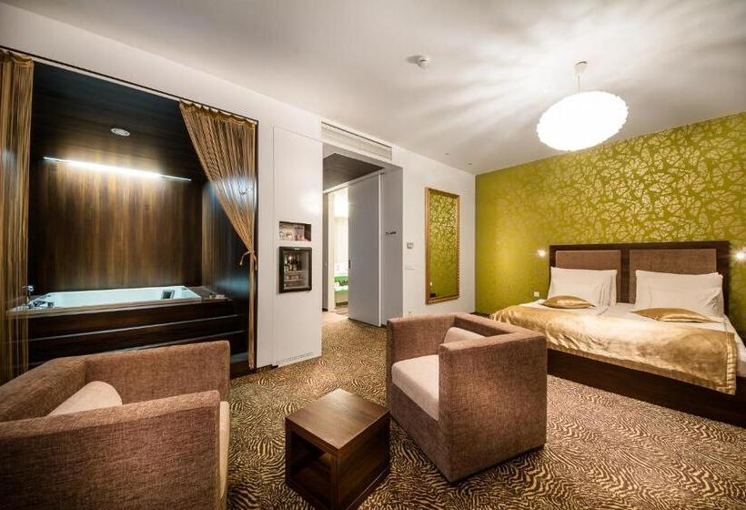 سوئیت با وان آب گرم, Rimske Terme Resort Hotel Rimski Dvor