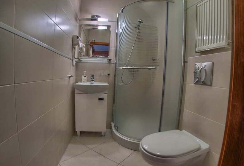 经济房, Villa Jedynak