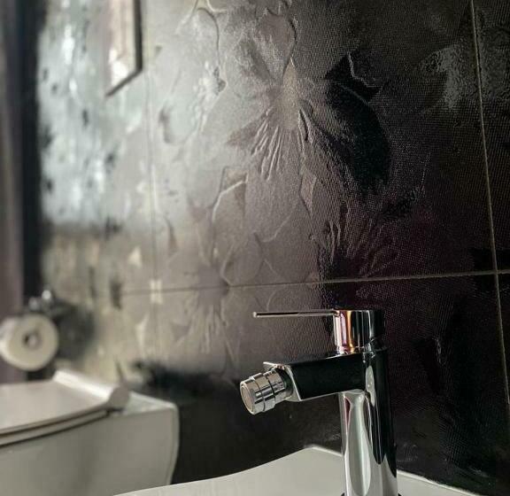 اتاق لوکس با بالکن, Midtown Salerno