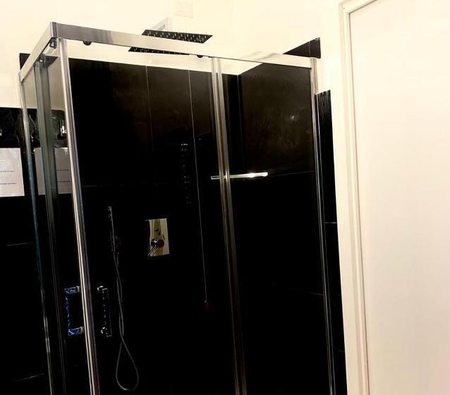 اتاق لوکس با بالکن, Midtown Salerno