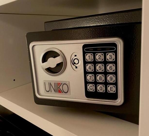 اتاق استاندارد چهار تخته, Midtown Salerno