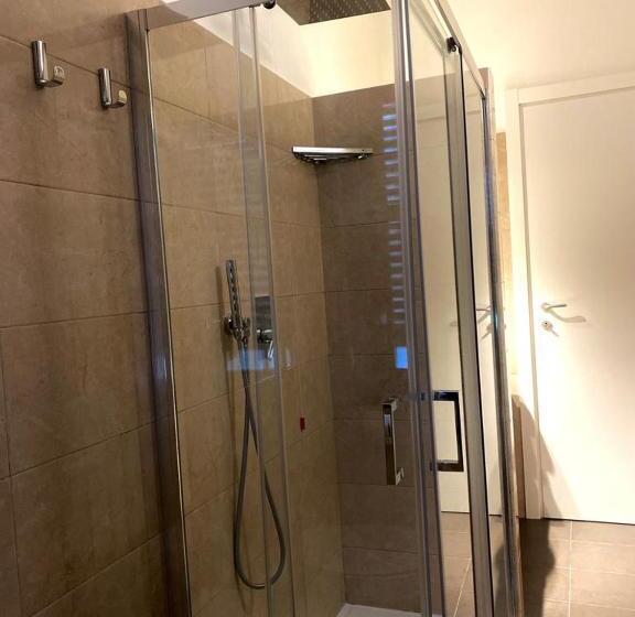 اتاق استاندارد چهار تخته, Midtown Salerno