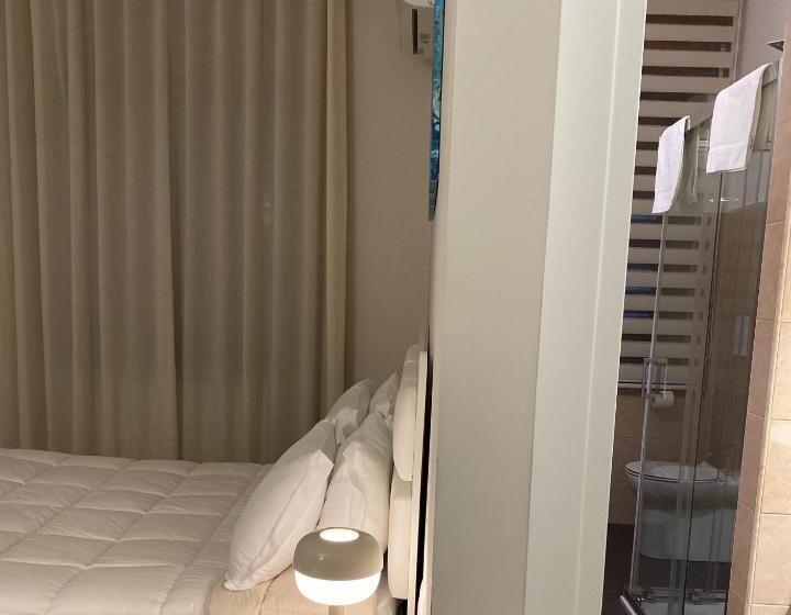 اتاق استاندارد چهار تخته, Midtown Salerno
