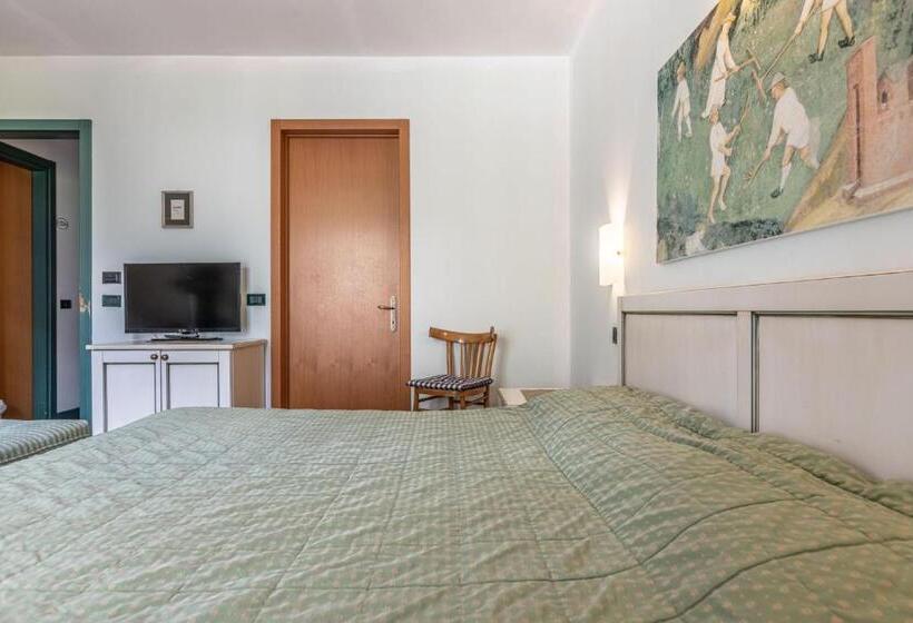 شقة غرفتين, Club Hotel Tenno