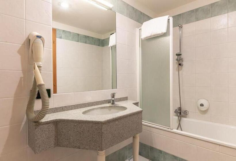 شقة غرفة واحدة, Club Hotel Tenno