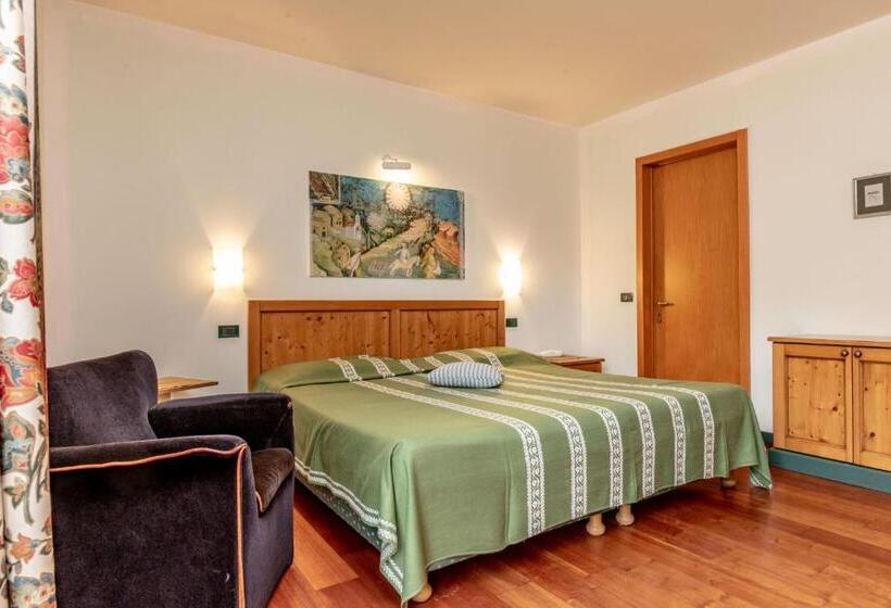 شقة غرفة واحدة, Club Hotel Tenno