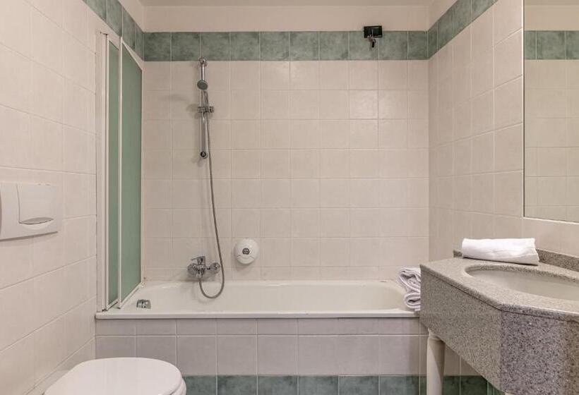 شقة غرفتين, Club Hotel Tenno