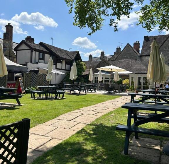 スタンダードルーム, Corinium Hotel & Restaurant