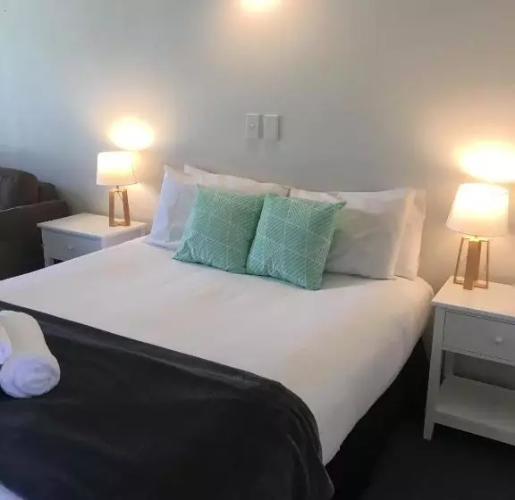 キングサイドベッドのスタンダードワンルーム, Fairway Motel & Apartments