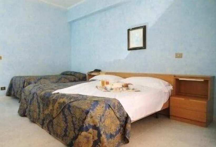 スタンダードトリプルルーム, Albergo Paradiso