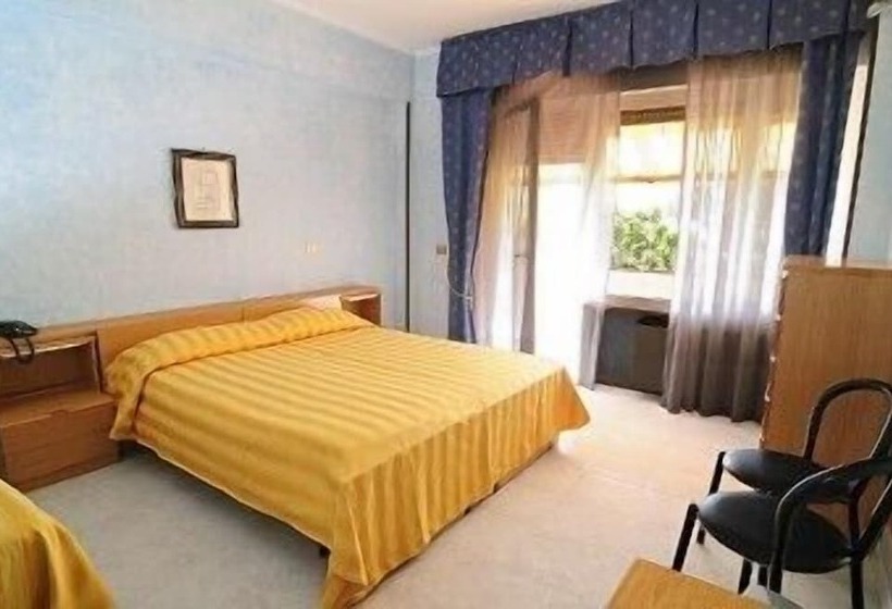 スタンダード4人部屋, Albergo Paradiso