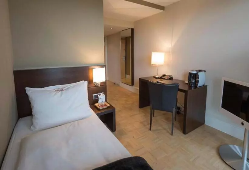 Economy Single Room, Altera