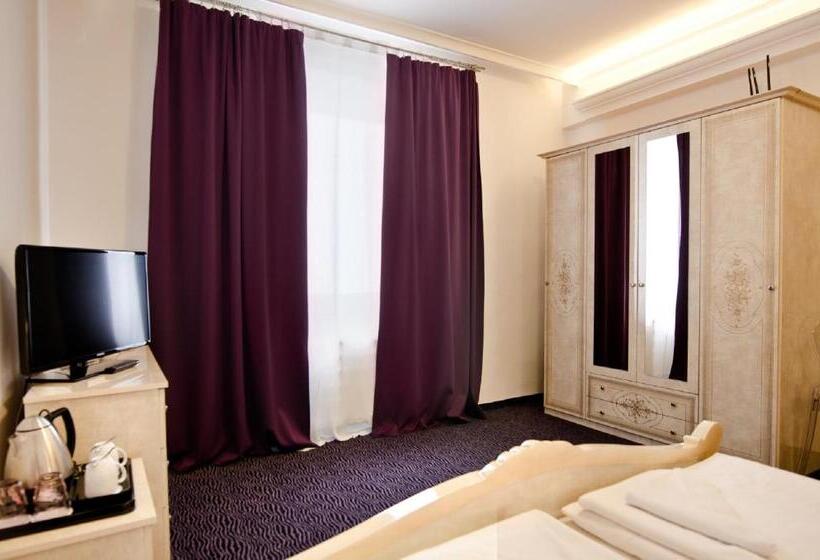 스탠다드 룸, Arcade