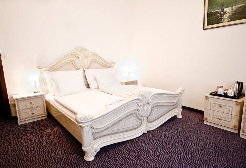 스탠다드 룸, Arcade