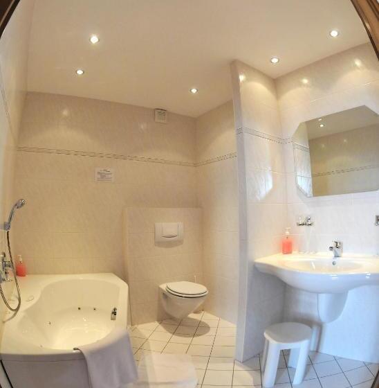 バスタブ付きスタンダードルーム, Burg Colmberg