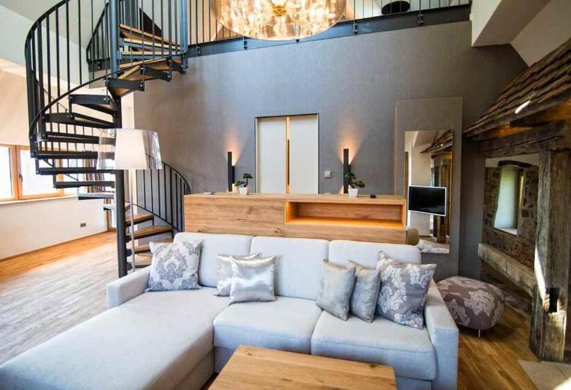 バルコニー付スイート, Burg Colmberg