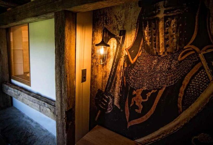 バルコニー付スイート, Burg Colmberg