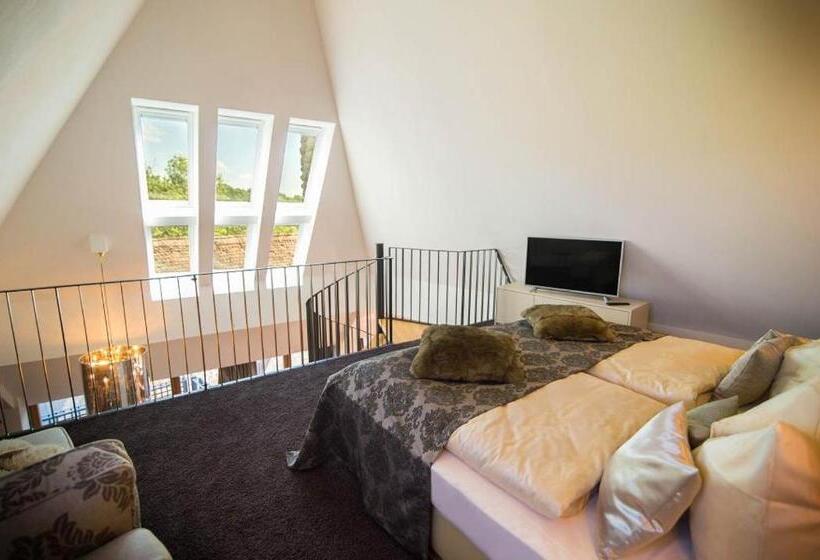 バルコニー付スイート, Burg Colmberg