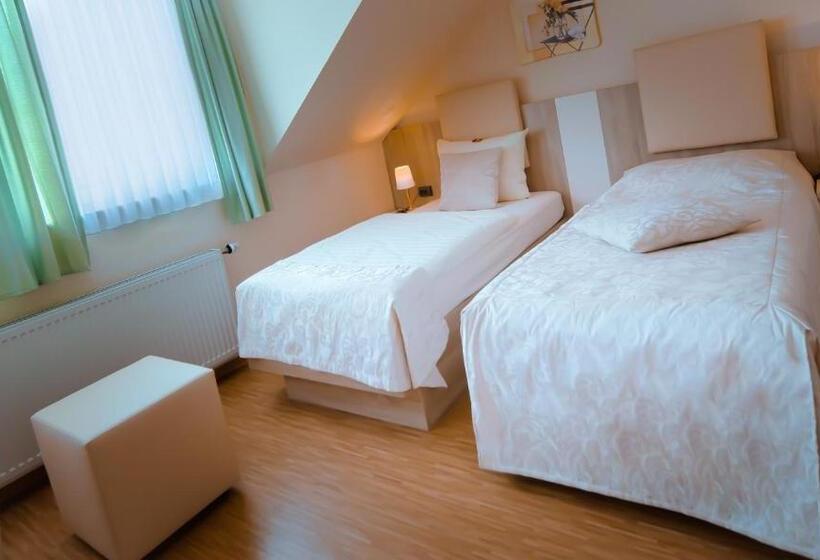 חדר סטנדרט יחיד, Carlton Mayfair