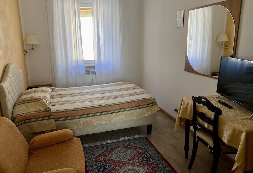 غرفة قياسية فردية, Centrale