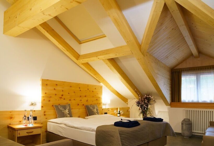 غرفة كلاسيكية ثلاثية, Diamant Park