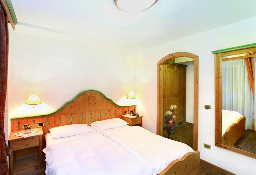 غرفة كلاسيكية ثلاثية, Diamant Park