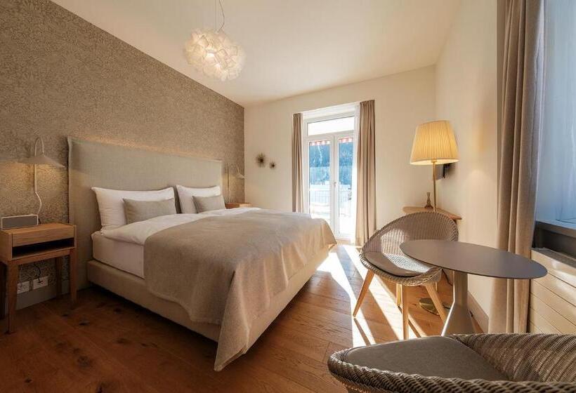 Номер Superior с Балконом, Edelweiss