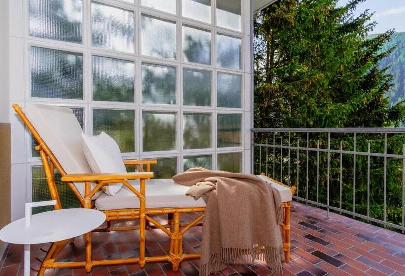 Номер Superior с Балконом, Edelweiss