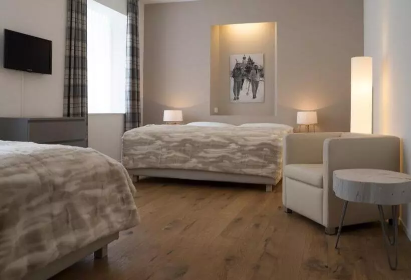 Habitació Triple Estàndard, Edelweiss