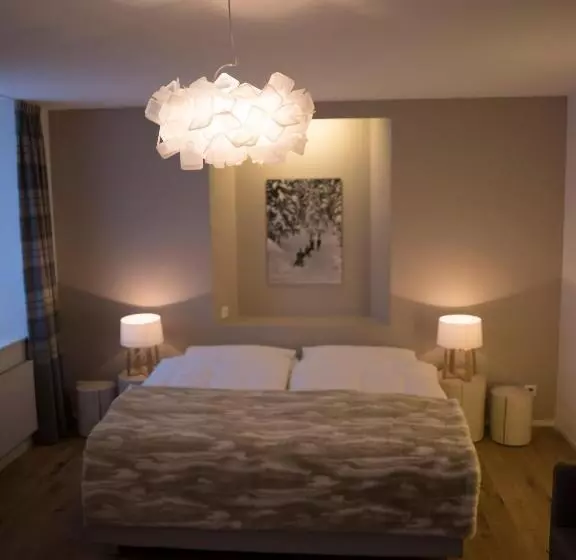 Habitació Triple Estàndard, Edelweiss