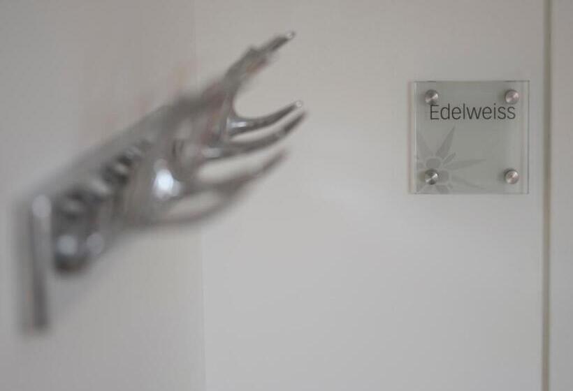 Пентхаус Люкс, Edelweiss