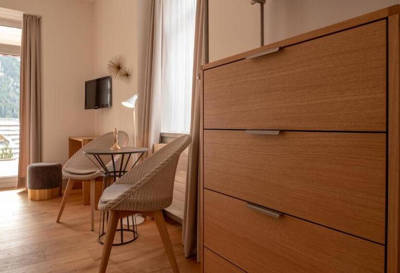 Номер Superior с Балконом, Edelweiss