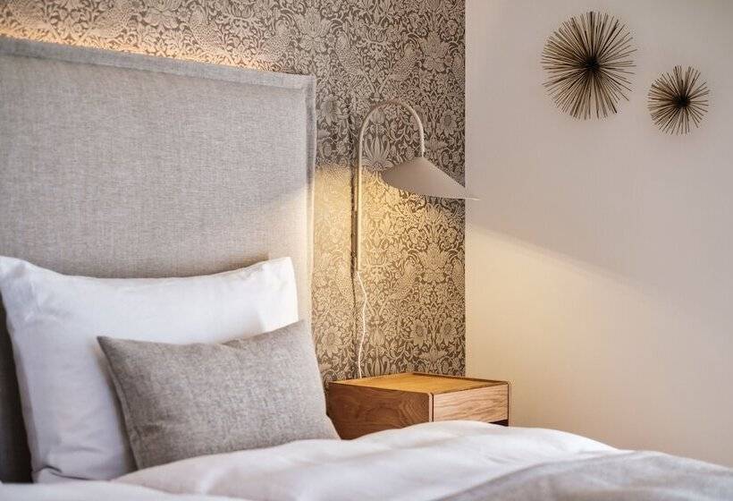 Номер Superior с Балконом, Edelweiss